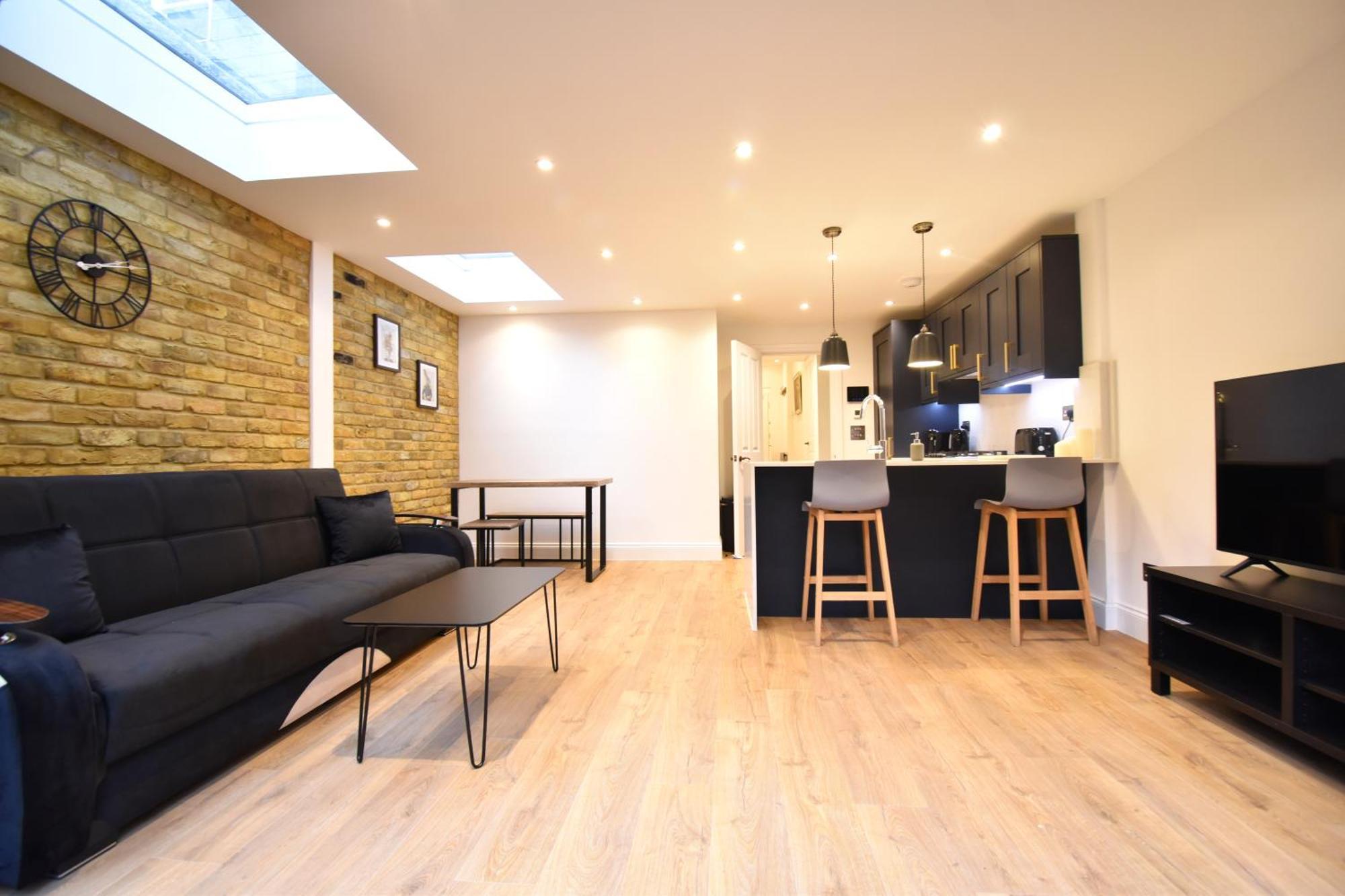 Stunning 2 Bed Apartment Londra Esterno foto