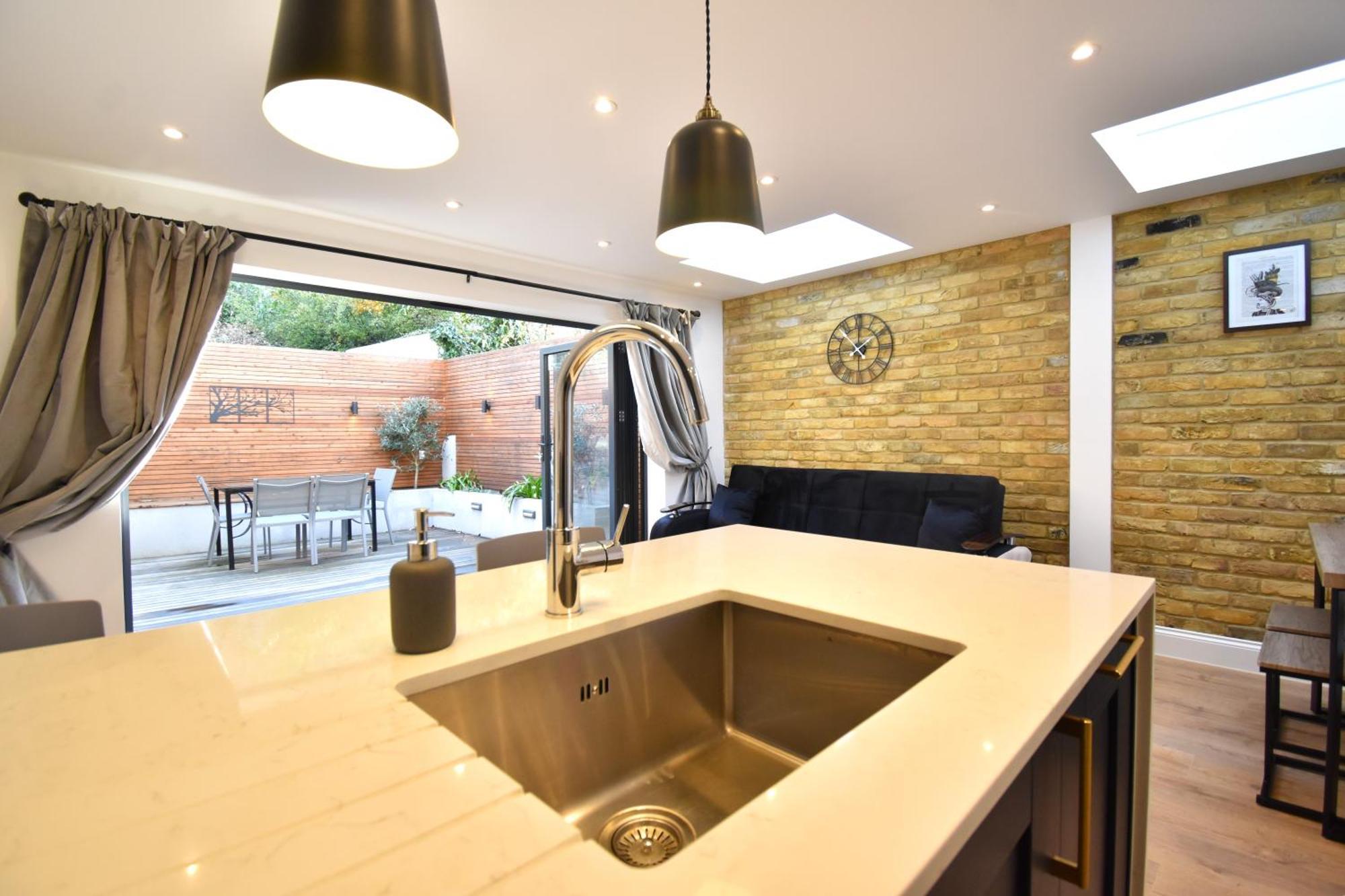 Stunning 2 Bed Apartment Londra Esterno foto